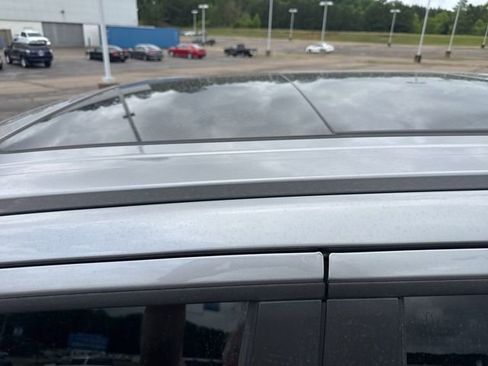 Used 2022 RAM 1500 Laramie AWD/4WD image 17