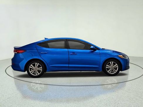 Used 2017 Hyundai Elantra SE FWD image 7