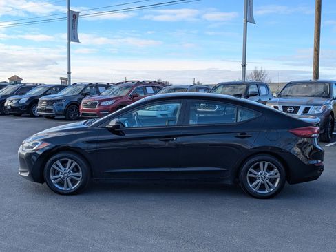 Used 2017 Hyundai Elantra SE image 9