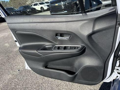 Used 2025 Nissan Versa SR w/ Trunk Package FWD image 24