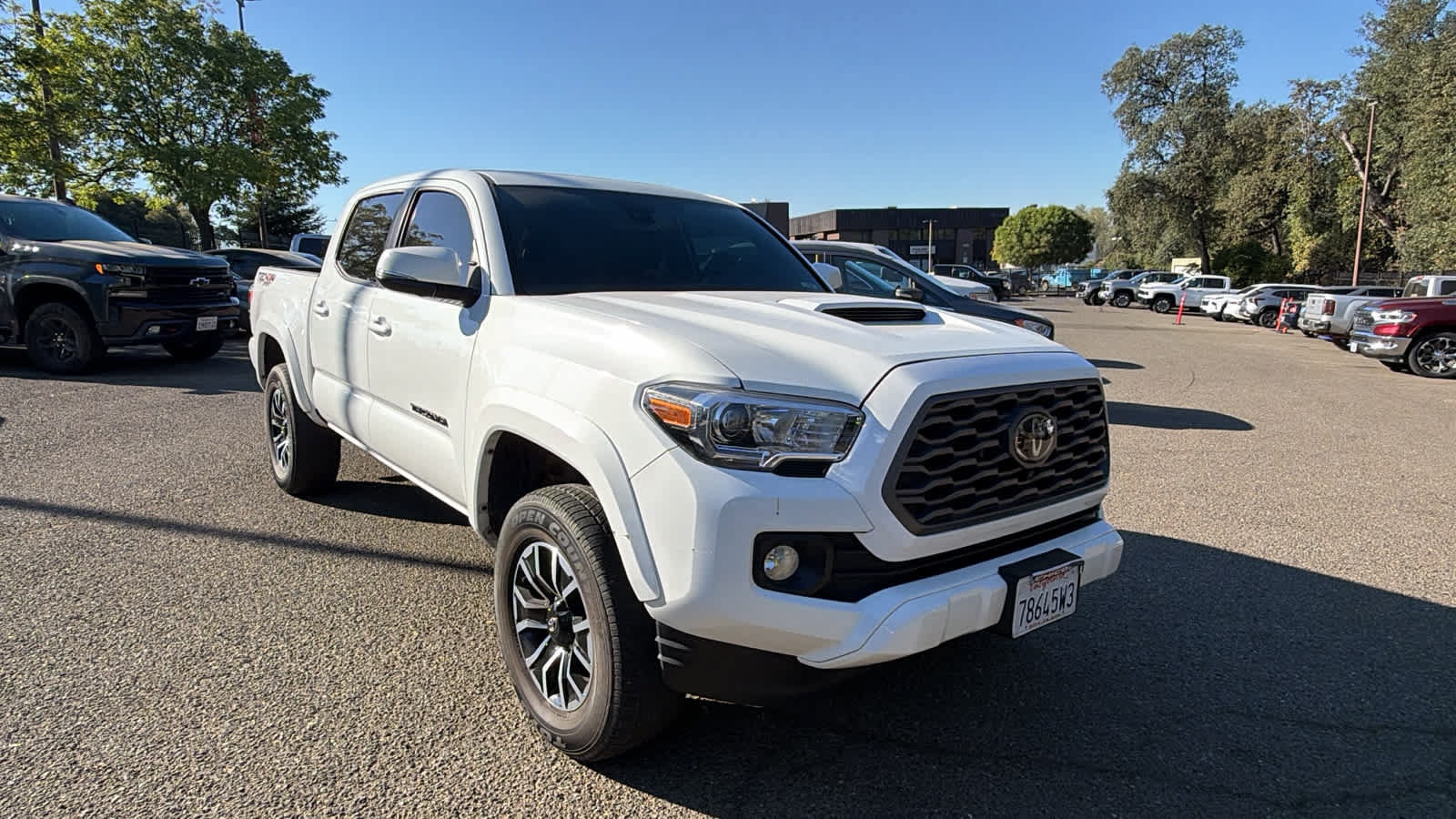 Used 2023 Toyota Tacoma TRD Sport w/ TRD Premium Sport Package AWD/4WD image 3