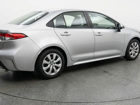 Used 2025 Toyota Corolla LE FWD image 9