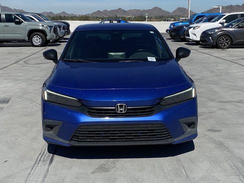 Used 2022 Honda Civic Sport image 2