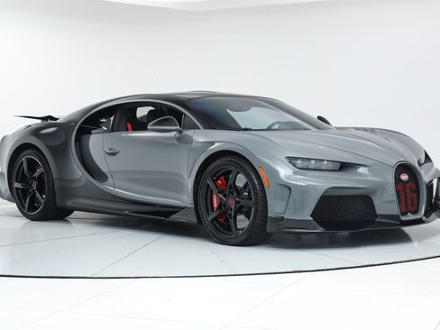Used 2024 Bugatti Chiron Super Sport image 28