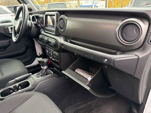 Used 2023 Jeep Wrangler Sport S image 27