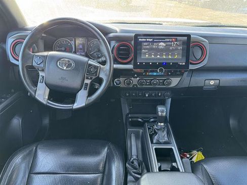Used 2020 Toyota Tacoma TRD Off-Road image 28