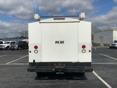 Used 2015 Ford F450 XL w/ Power Equipment Group RWD image 6
