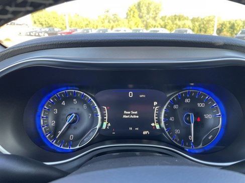 New 2026 Chrysler Pacifica Limited w/ S Appearance Package image 18