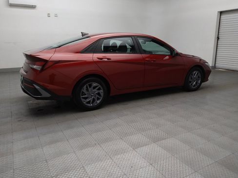 Used 2024 Hyundai Elantra SEL image 10
