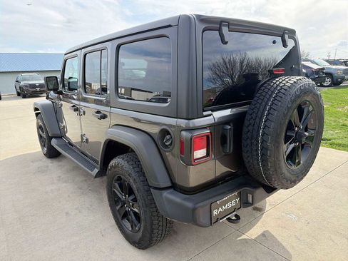 Used 2021 Jeep Wrangler Unlimited Sport image 4