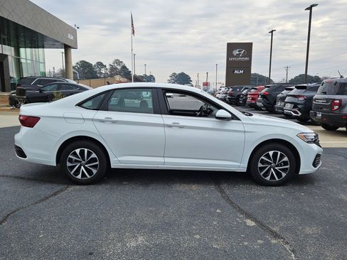 Used 2024 Volkswagen Jetta S image 14