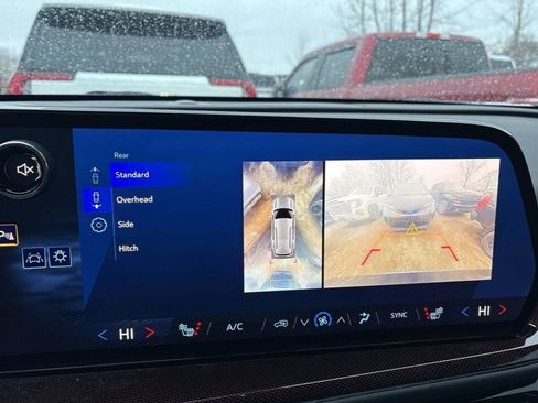 Used 2025 Chevrolet Traverse Z71 w/ LPO, Floor Liner Package image 9