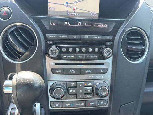 Used 2012 Honda Pilot Touring image 17