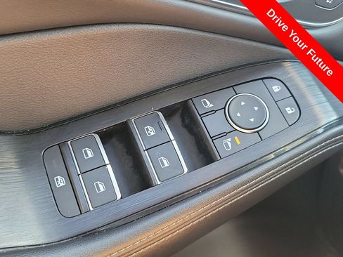 Used 2023 Nissan Rogue Platinum w/ Platinum Premium Package FWD image 17