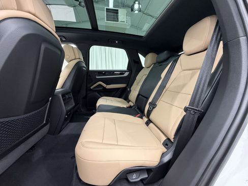 New 2026 Porsche Cayenne image 20