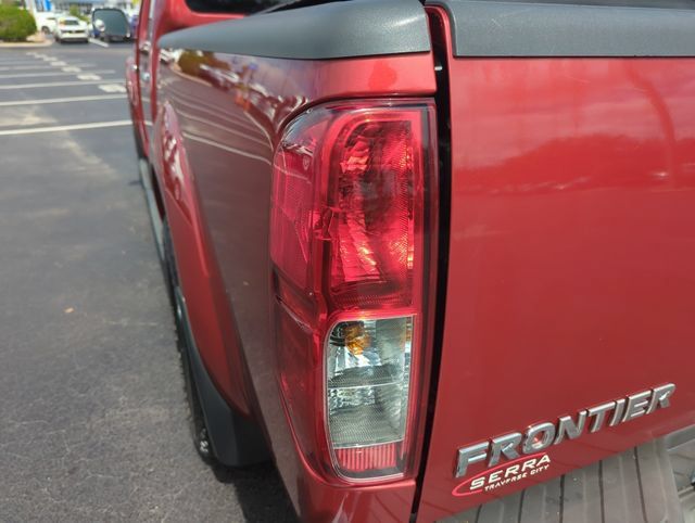 Used 2012 Nissan Frontier SL w/ Moonroof Pkg AWD/4WD image 18