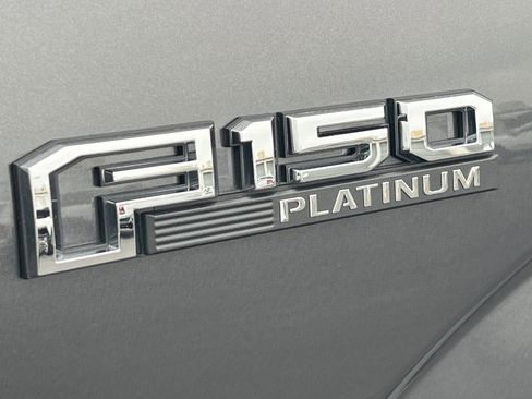 Used 2019 Ford F150 Platinum w/ Equipment Group 701A Luxury image 39