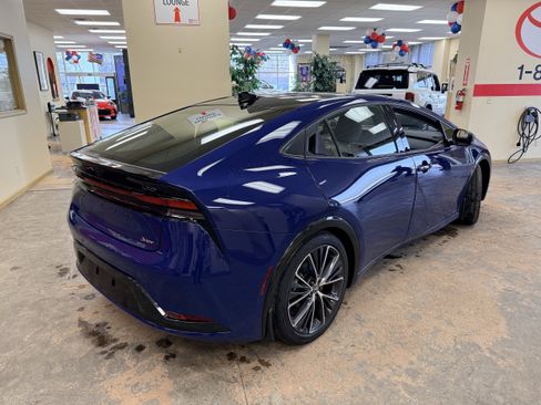 Used 2024 Toyota Prius Limited image 10