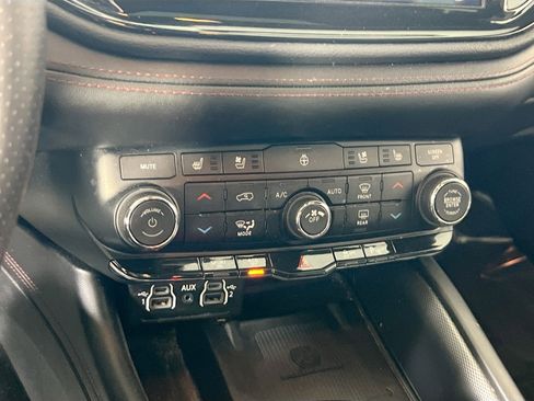 Used 2022 Dodge Durango R/T w/ Blacktop Package image 16