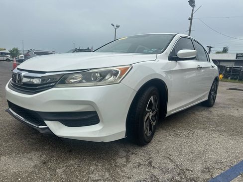 Used 2017 Honda Accord LX image 2