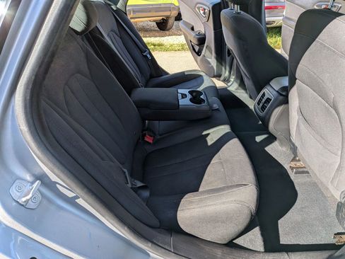 Used 2016 Chrysler 200 Limited w/ Anniversary Edition image 28