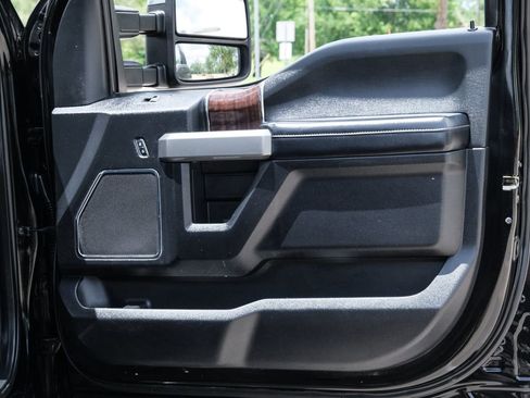 Used 2017 Ford F250 Platinum AWD/4WD image 35
