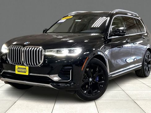 Used 2019 BMW X7 xDrive40i w/ Cold Weather Package image 2