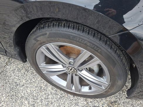 Used 2024 Volkswagen Jetta SE image 9