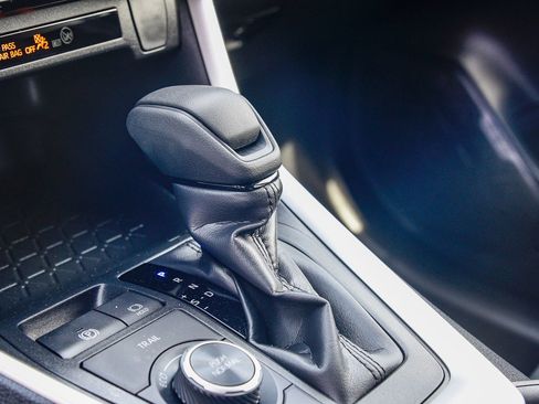 Certified 2025 Toyota RAV4 LE image 23