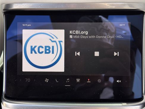 Used 2023 Tesla Model X AWD/4WD image 27