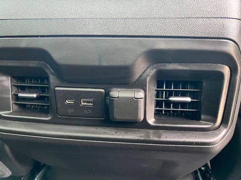 Used 2021 Chevrolet Silverado 1500 LT Trail Boss w/ Bed Protection Package AWD/4WD image 18