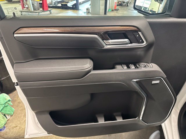 New 2026 Chevrolet Silverado 1500 RST w/ Redline Edition AWD/4WD image 9