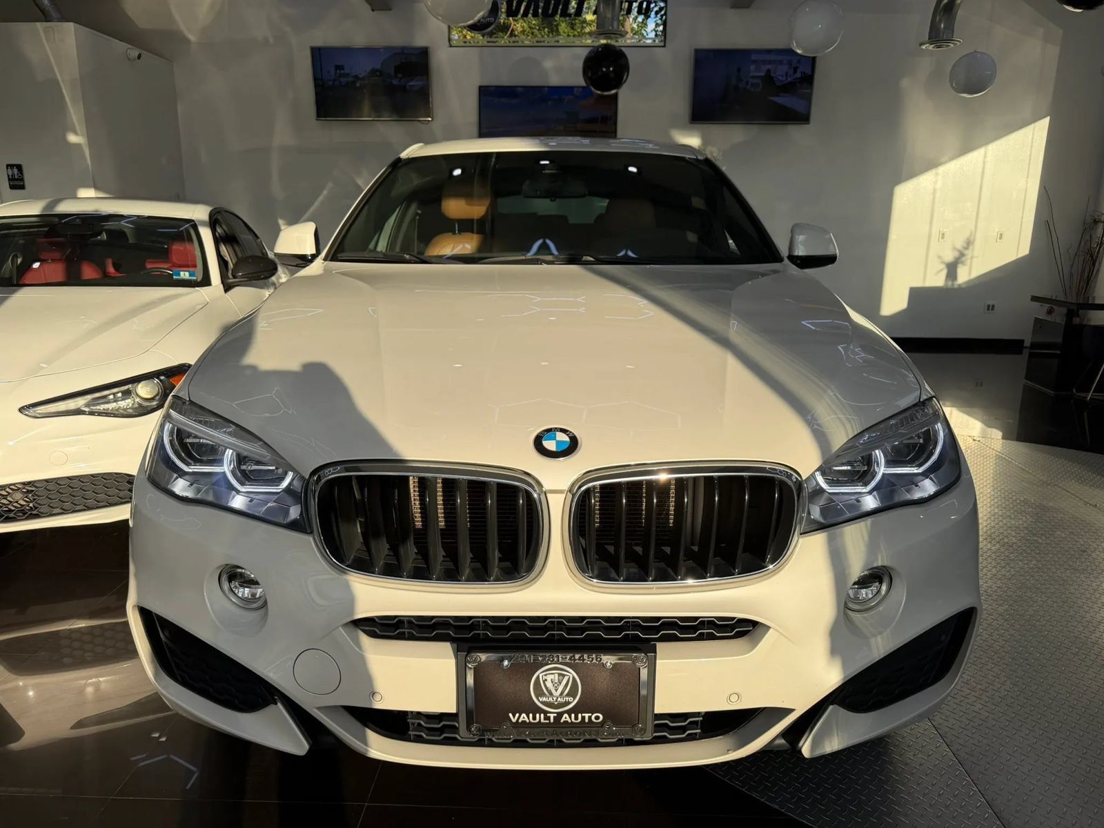 Used 2018 BMW X6 xDrive35i AWD/4WD image 1