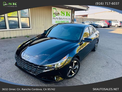 Used 2023 Hyundai Elantra Limited image 3