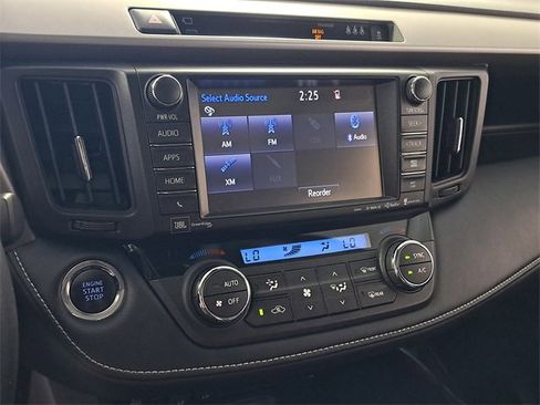 Used 2018 Toyota RAV4 Limited image 29