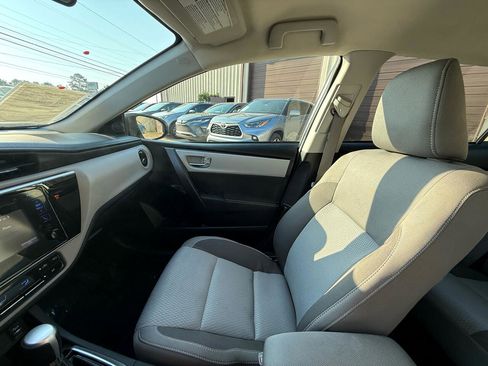 Used 2019 Toyota Corolla LE image 11