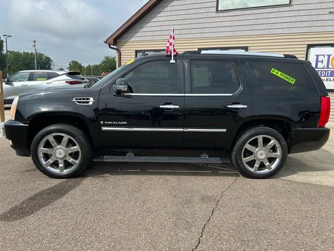 Used 2009 Cadillac Escalade AWD image 8