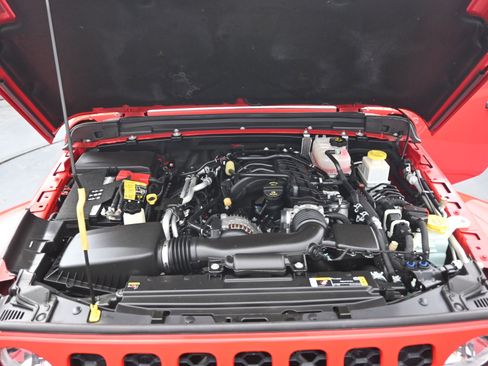 Used 2022 Jeep Gladiator Sport image 17