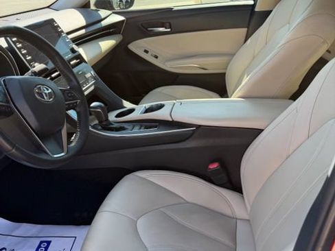 Used 2021 Toyota Avalon XLE FWD image 13