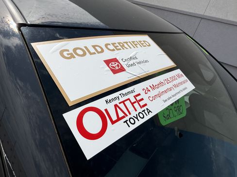 Certified 2025 Toyota Corolla SE FWD image 21