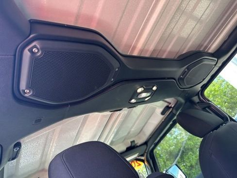 Used 2021 Jeep Wrangler Unlimited Sahara w/ Uconnect 4C Nav & Sound Group AWD/4WD image 43