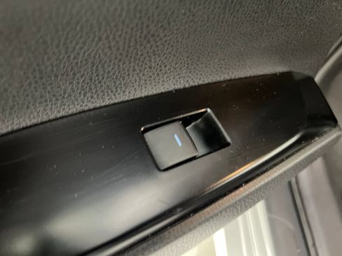 Used 2025 Toyota Camry LE FWD image 19