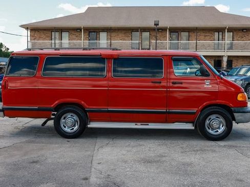 Used 2000 Dodge B3500 RWD image 16
