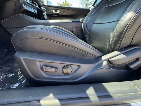 Used 2025 Ford Mustang GT Premium RWD image 15