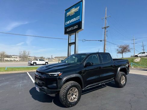 New 2026 Chevrolet Colorado ZR2 w/ Technology Package AWD/4WD image 1