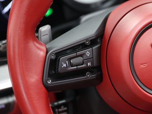 Used 2022 Porsche 911 Carrera image 28