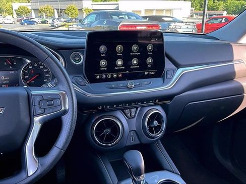 Used 2023 Chevrolet Blazer LT image 9