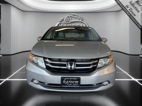 Used 2014 Honda Odyssey Touring image 2