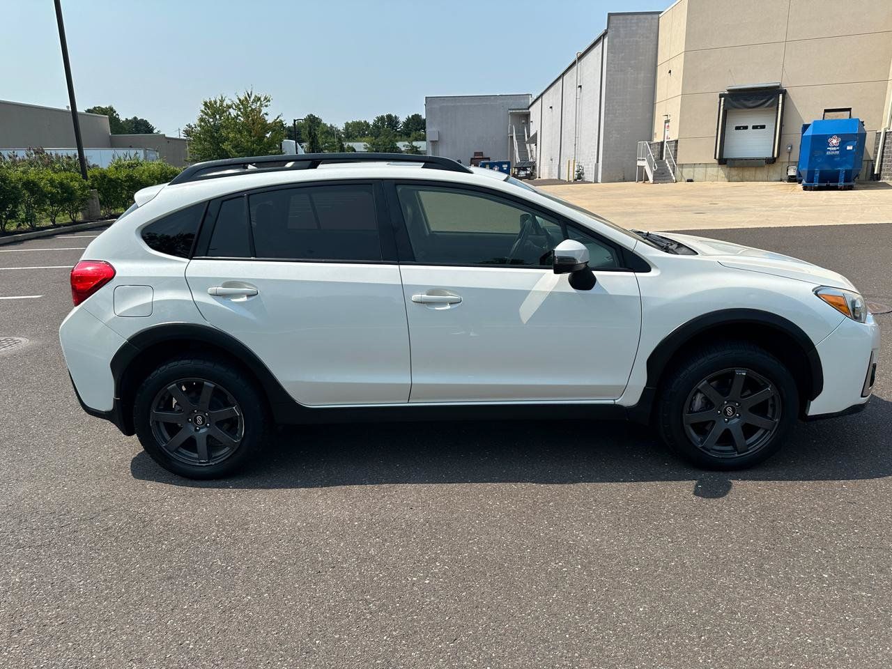 Used 2016 Subaru Crosstrek 2.0i Limited AWD/4WD image 4