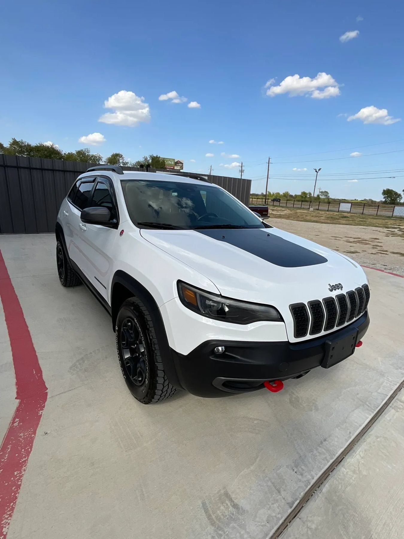 Used 2021 Jeep Cherokee Trailhawk w/ Trailer Tow Group AWD/4WD image 23